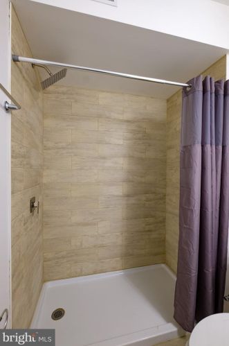 2024 8th St, Philadelphia PA  19122-1304 exterior