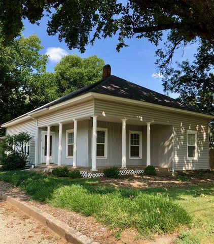 2112 Independence St, Enid, OK 73701-2510