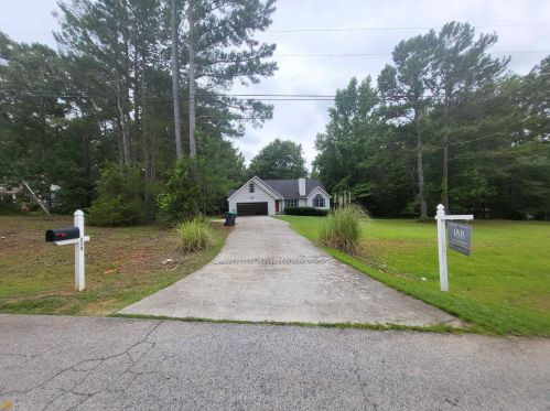215 Lafayette St, Locust Grove, GA 30248-2604