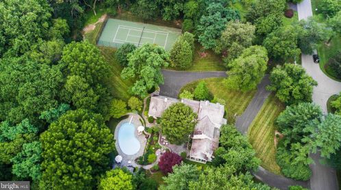 1501 Clayton Rd, Lancaster PA  17603-2405 exterior