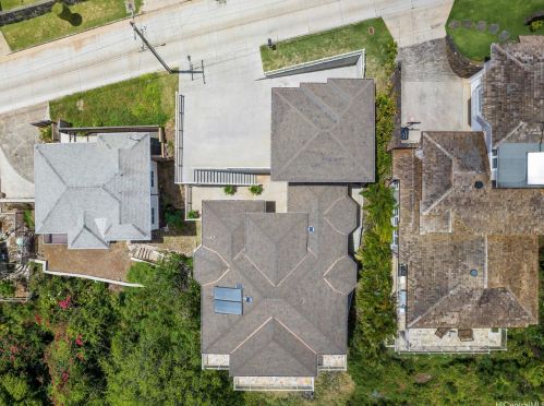 1717 Iwi Way, Honolulu HI  96816-3826 exterior