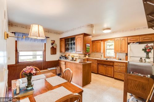 385 3rd Ave, Saint Paul MN  55112-7844 exterior