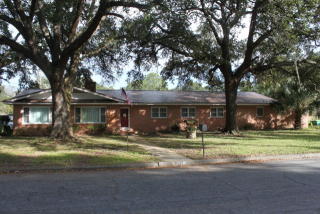 3003 Sherwood Dr, Brunswick, GA 31520-4740