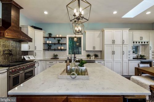 7318 Baltimore Ave, Silver Spring MD 20912-4101 exterior