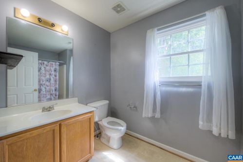 31 Choctaw Pl, Bybee VA  22963-3100 exterior