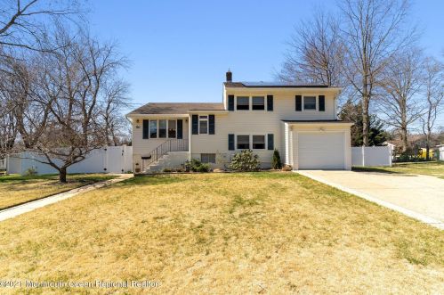 50 David Ter, Tinton Falls, NJ 07701-6202
