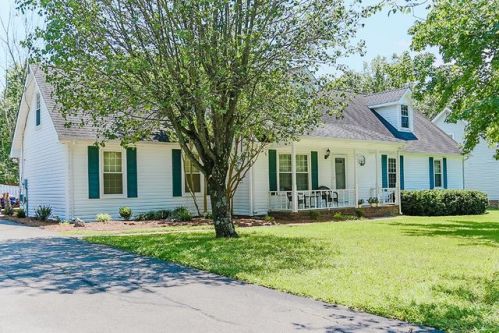3325 Laurel Mountain Rd, Murfreesboro, TN 37129-2548