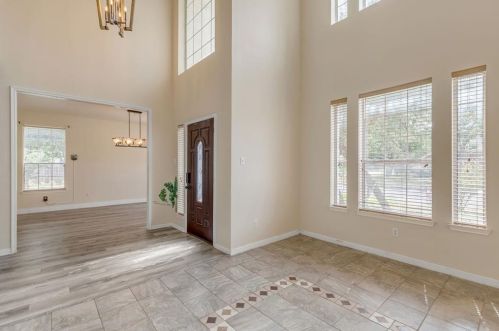 12601 Duckcreek Ct, Austin TX  78729-7281 exterior