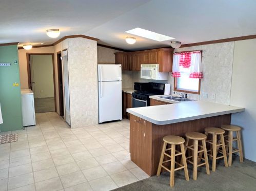 2530 Laurel Ln, Sycamore IL  60178-2809 exterior