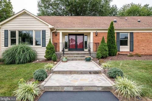15901 Berkeley Dr, Haymarket, VA 20169-1823