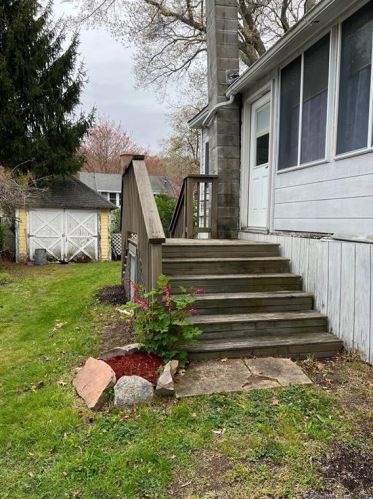 24 Pine St, Niantic, CT
