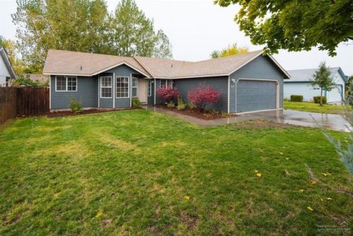 2029 29 St, Eagle Crest OR  97756-9487 exterior
