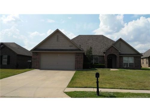 26410 Foxen Dr, Claremore, OK 74019-7542