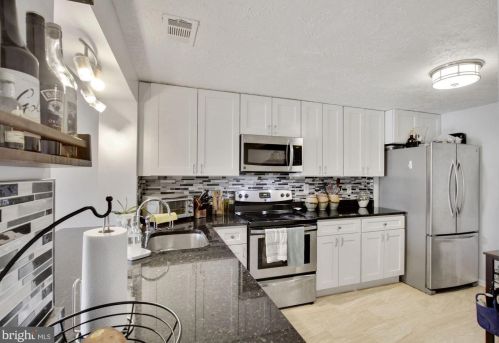 3314 Tapestry Cir, Burtonsville MD 20866-2067 exterior