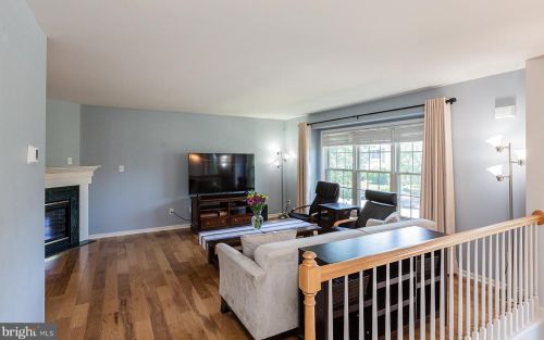 673 Royal View Dr, Lancaster PA  17601-2873 exterior