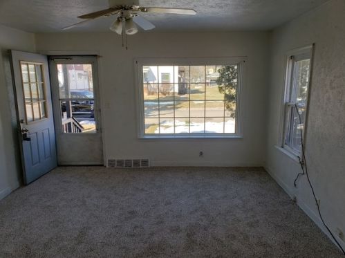 436 Gayton Ave, South Beloit, IL 61080-1945