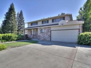 130 Vista View Dr, Vacaville, CA 95688-3537