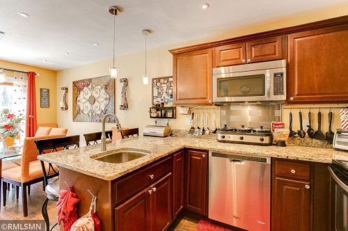 3422 Highlander Dr, Saint Paul MN  55122-1310 exterior