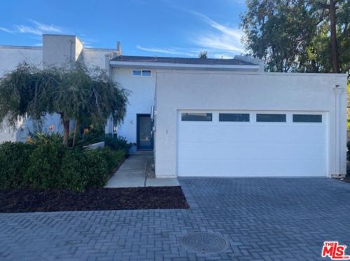 5043 Rhoads Ave, Santa Barbara, CA 93111-2674