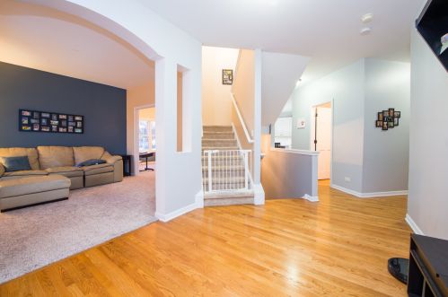 21406 English Dr, Frankfort, IL 60423-2282