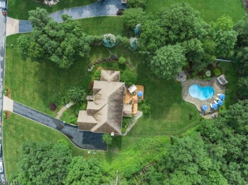 22 Forest Hill Dr, Sparta, NJ 07871-3038