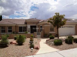 2703 Olivia Heights Ave, Henderson NV  89052-7035 exterior