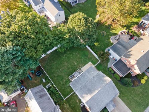 711 Greenman Rd, Tavistock NJ  08033-2719 exterior