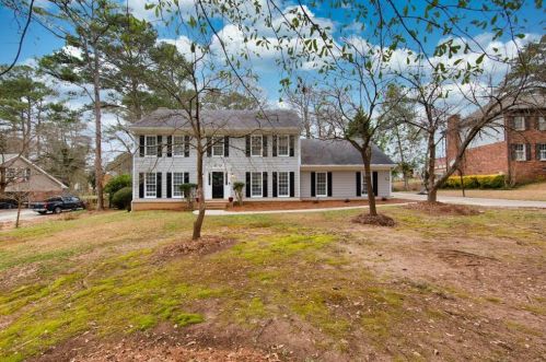 4917 Mystere Cir, Lilburn, GA 30047-5711