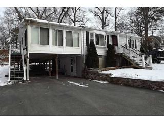 69 Shattock Ave, Warwick, RI 02886-7320