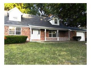 112 Saint John Dr, Belleville, IL 62221-3320
