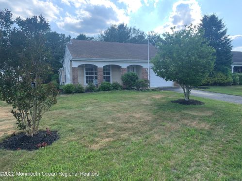 1 Kirkby Ln, Lakehurst, NJ 08759-6675