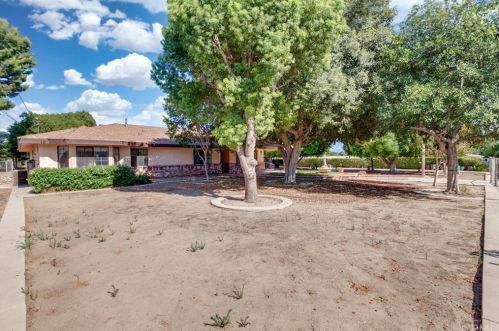 11589 Yorba Ave, Chino, CA 91710-1766