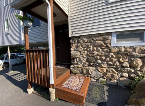75 Fairfield Ave, Norwalk, CT 06854-2178