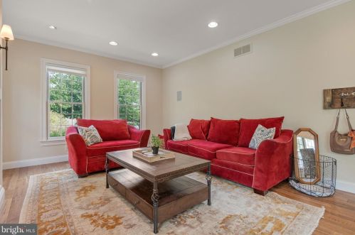 1827 Krystle Dr, Lancaster PA  17602-4149 exterior