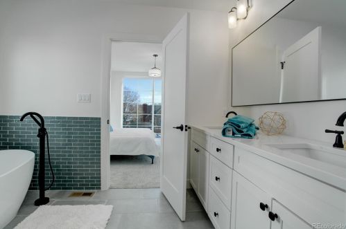 3015 Acoma St, Englewood CO  80110-1509 exterior