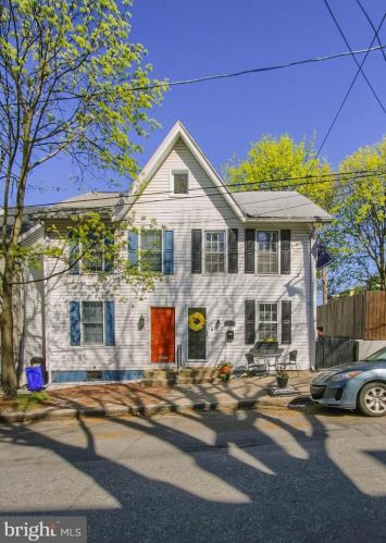 212 Calder St, Harrisburg, PA 17102-2647