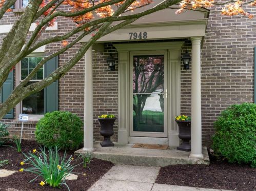 7948 Ashley View Dr, Cincinnati, OH 45227-3953