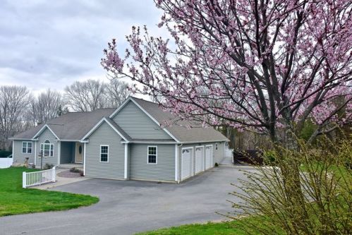 256 Old Jewett City Rd, Norwich, CT 06365-8015