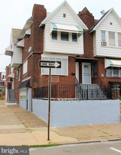 7200 Marsden St, Philadelphia, PA 19135-1225