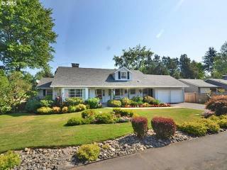 8975 Jamieson Rd, Portland, OR 97225-1359