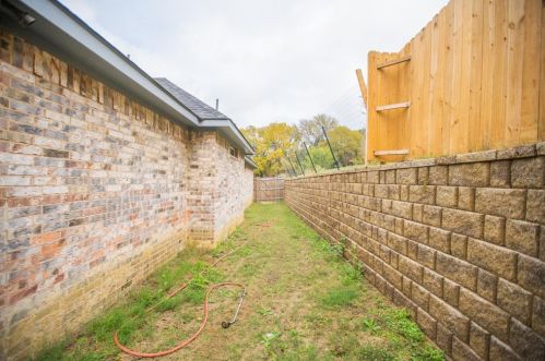 1726 Knob Hl Ct, Cedar Hill TX 75104-1501 exterior