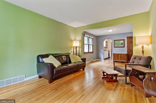 815 Hamline Ave, Saint Paul MN  55104-1300 exterior