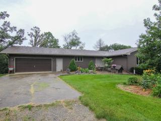 3077 100th St, Adelphi, IA 50237-1163