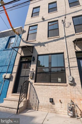 2302 Gordon St, Philadelphia PA 19132-4631 exterior