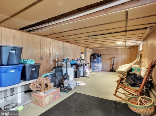 112 Fame Ave, Hanover PA 17331-1585 exterior