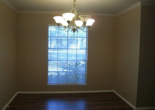 1619 Cripple Creek Dr, Austin TX  78758-5036 exterior