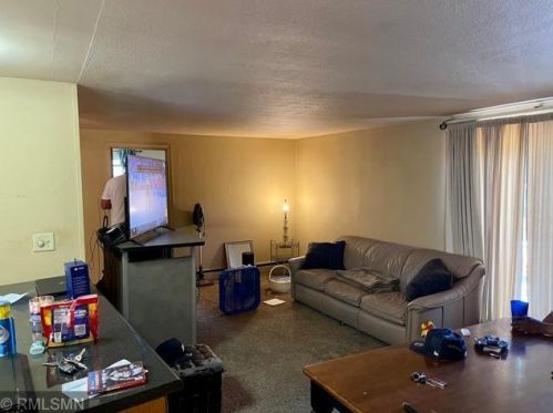 1894 Eugene St, Saint Paul MN  55110-3327 exterior