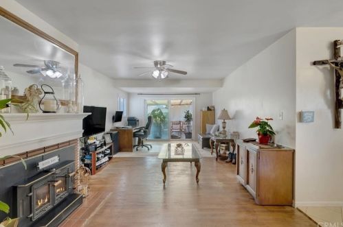 10947 Foster Rd, Norwalk, CA 90650-2522