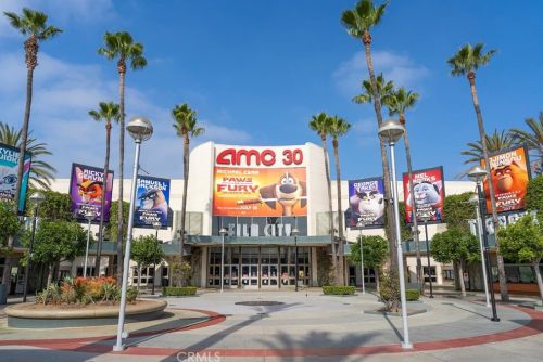 2130 Spinnaker St, Anaheim CA  92802-4930 exterior