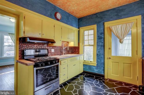 48 Cottage Ave, Lancaster PA  17602-3212 exterior